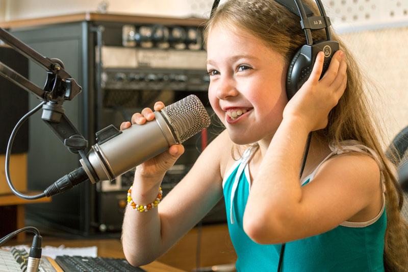 Radio arts in the multilingual classroom